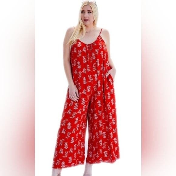 DAVI & DANI Pants - Davi & Dani 1XL EUC Floral Redish Orange Jumpsuit PTP 26 Inseam 24
